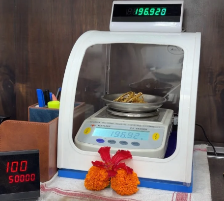 Accurate laboratory digital gold weighing scale measurement in Ahmedabad
